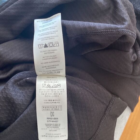 Patagonia sz s black Capilene mid weight base layer great pre owned condition - Picture 7 of 7